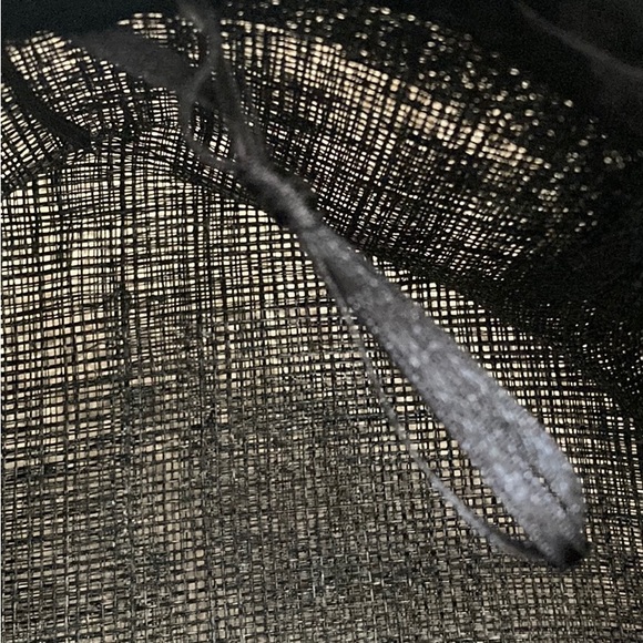 Gorgeous Derby Hat Flax Black W/Fuchsia Feathers - Picture 9 of 15